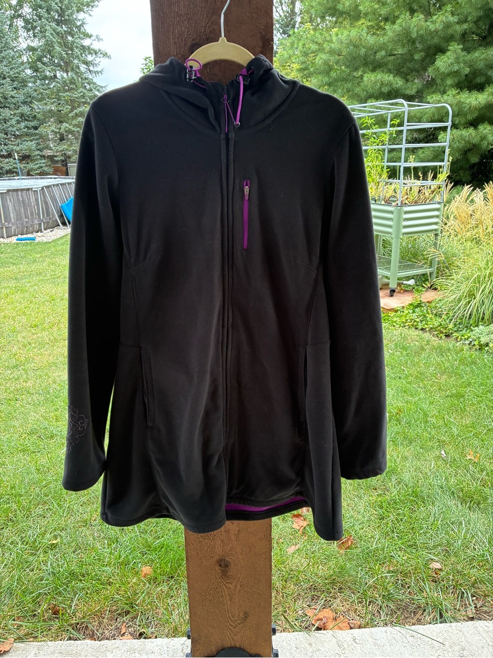 Athleta Vintage Women's Black Hooded Jacket with Purple Accents